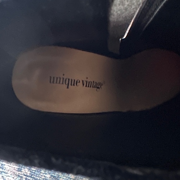Unique Vintage Ankle Boot - Picture 4 of 6